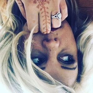 Meet your Posher, Michaelagh